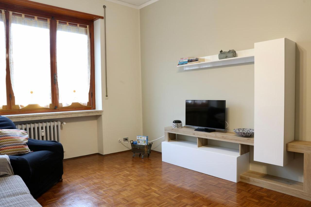 La Casa Dei Nonni - Ampio Trilocale Zona Lingotto Apartamento Turim Exterior foto