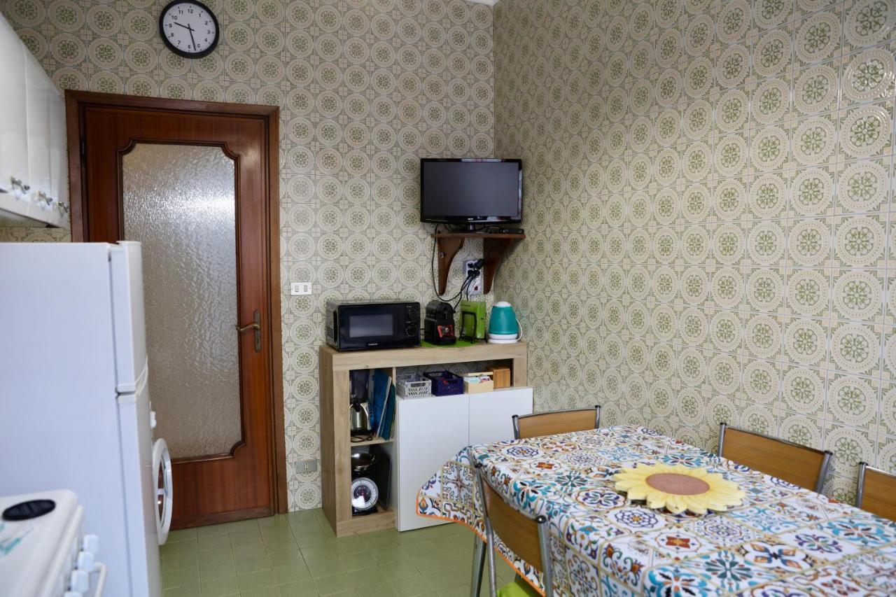 La Casa Dei Nonni - Ampio Trilocale Zona Lingotto Apartamento Turim Exterior foto