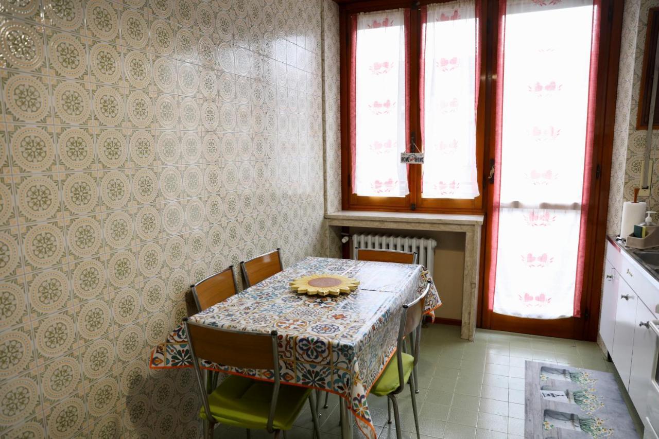 La Casa Dei Nonni - Ampio Trilocale Zona Lingotto Apartamento Turim Exterior foto